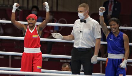 colombiana Ingrit Valencia, medallista de bronce en Rio-2016, se estrenó en los Juegos de Tokio derrotando a Mary Kom, un ícono del deporte de India que soñaba con alcanzar su ansiado oro olímpico a los 38 años./ Foto: Comité Olímpico Colombiano