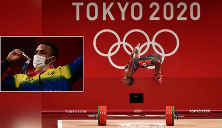 Mayora, de 25 años, levantó 156 kilogramos en el arranque y 190 en el envión para una marca total de 346. / Foto: AFP- Juegos Olímpicos