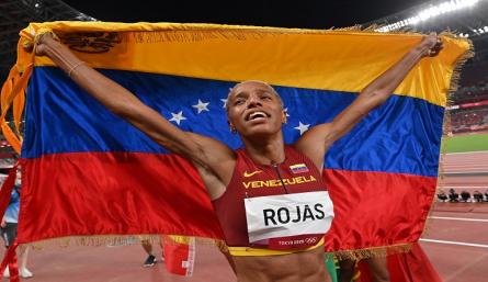 Yulimar Rojas tras oro y récord mundial en Tokio-2020: "es mágico"./Foto: AFP