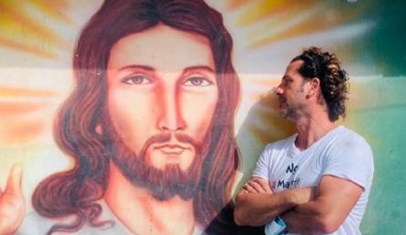 Gregorio Pernía conspira contra la vacuna anti COVID