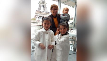 Luz Amparo Bermón Galvis celebra un año más de vida en unión de su familia. / Foto: Cortesía