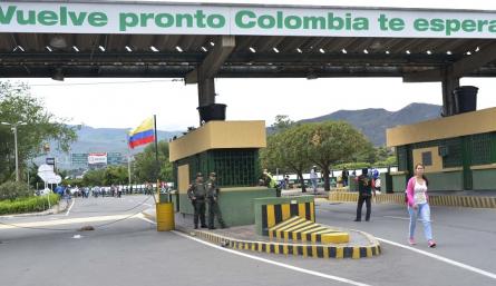 Los pasos fronterizos con Venezuela siguen cerrados y las relaciones congeladas./Foto archivo La Opiniòn