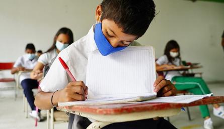 Faltan 51.373 niños y jóvenes por volver a las aulas de clase.  / Foto: Cortesía / La Opinión 