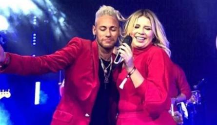 Brasil  despide a joven cantante Marília Mendonça