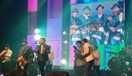 Inicia la gala de premios Vive Nuestra Música./Foto: La Opinión