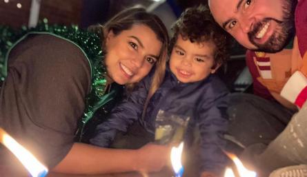 Liss Perira junto a su hijo y su esposo Ricardo Quevedo. / Foto Instagram