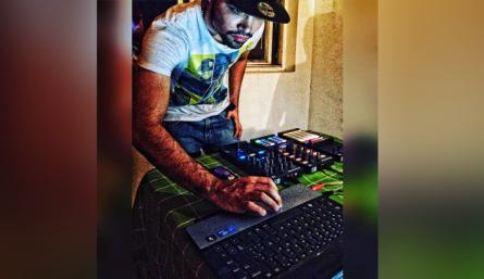 Johan Salamanca, un dj que produce música para cine