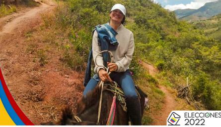 Mayra Gaona candidata a las curules de paz del Catatumbo fue atacada por hombres armados./Foto: Facebook de Mayra Gaona