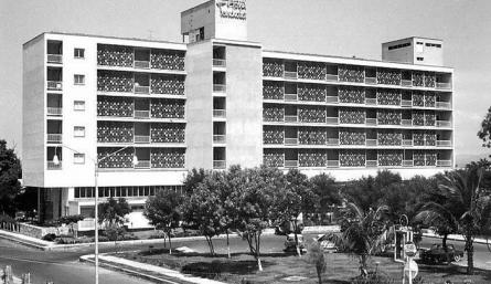 El Hotel Tonchalá inaugurado en 1956 en Av. 0 con calle 10. Foto: Cortesía