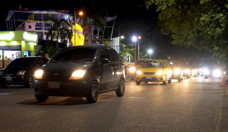 Seguidores de Rodolfo en caravana