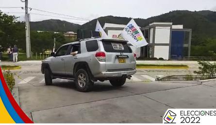 Simpatizantes de la campaña de Petro ingresan a la UFPSO