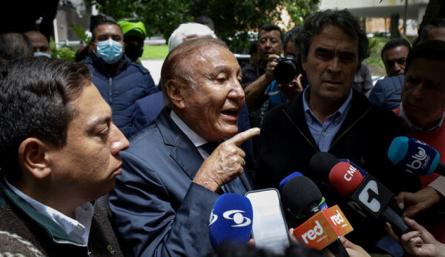 Rodolfo Hernández en reunión con la coalición Centro Esperanza.