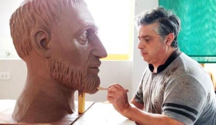 Reyes, un escultor de Chinácota que hace historia en Perú