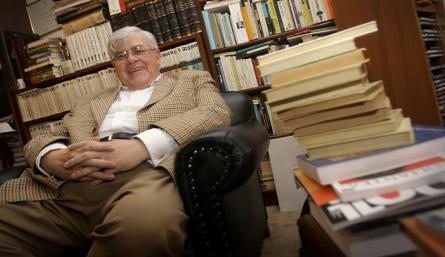 Falleció el poeta y ensayista colombiano Gustavo Cobo Borda./Foto: Colprensa