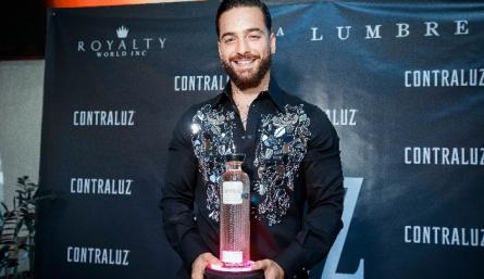 Maluma presentó la marca de mezcal Contraluz./Foto: Colprensa