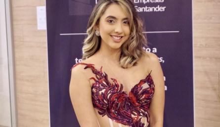 La cucuteña Natalia Parada, presentadora y escritora