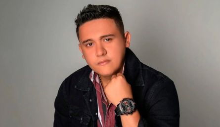 El nortesantandereano presentó su primera canción, escrita por el compositor cucuteño Ciro Alfonso Díaz Rodríguez.
