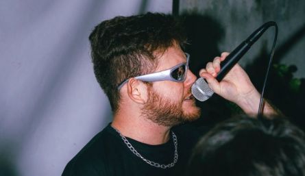 León Andrés Ramírez Herrera, ‘Leonndres’, es un cantante de trap cucuteño que se afianza en la escena urbana de Cúcuta, pese a su corta carrera./ Foto: Cortesía. 