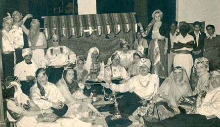 Foto del recuerdo | Fiesta de disfraces en los años 60