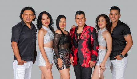 Lo que distingue a ‘Fusión Caliche’ es su carácter familiar. Hermanos, primos e hijos forman parte de la agrupación. 