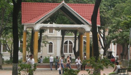 Empresarios: Roberto Moreno