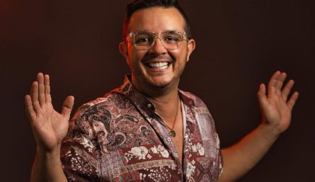 Alejo Navarro celebra diez años de vida artística