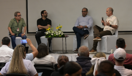 Panelistas del II Foro sobre Violencia Urbana.