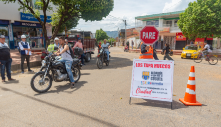 Alcaldía de Cúcuta inició Plan Tapahuecos en las 10 comunas de la ciudad. 