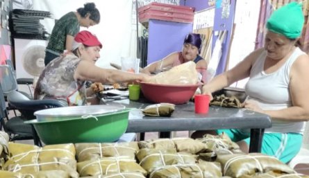 Más de 140 hayacas entregó Frontera Morada este diciembre.