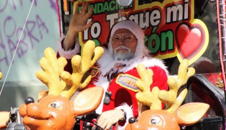 Miguel Madariaga entrega alrededor de 1.000 regalos cada navidad