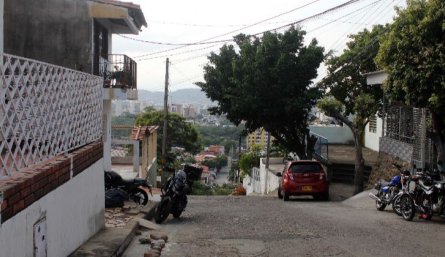 Santa Teresita en la comuna 4 tiene 2000 habitantes, de los cuales 800 son jovenes.