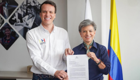 Claudia López y Leonardo Huerta, Consulta de Las Soluciones.