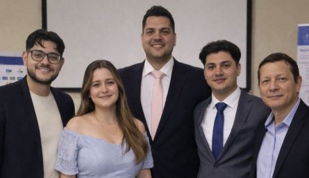 Estudiantes ingeniería multimedia