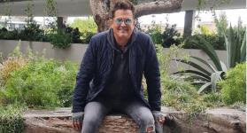 Carlos Vives ondea la bandera de los 60 años
