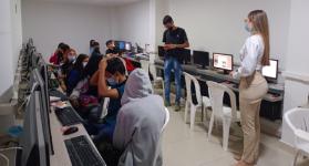 La modelo Shyrle Colmenares dirige fundación 'Formando Líderes'