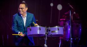 Gilberto Santa Rosa llega a Colombia 