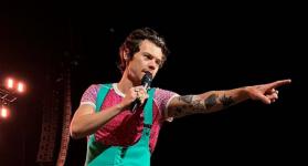 Harry Styles detuvo el concierto por desmayos en Bogotá