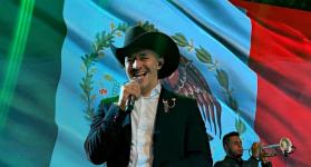 ¿Por qué Luis Alfonso es el artista del momento de la música popular?