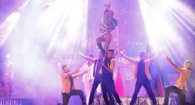‘Delirio’ lleva a otro nivel su show de salsa y circo./Foto: Colprensa