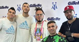 Dibu y barbero colombiano.
