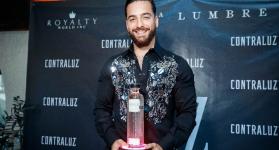 Maluma presentó la marca de mezcal Contraluz./Foto: Colprensa