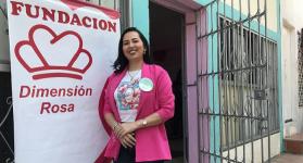 Mujer Cafam Norte, una sobreviviente del cáncer de mama