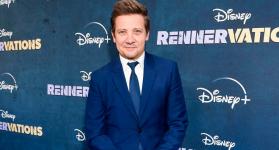 Jeremy Renner en lanzamiento de Rennervation