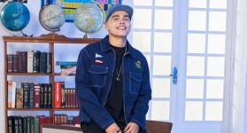El artista se ha embarcado en la promoción del nuevo sencillo, de manera única, visitando las principales universidades del país.