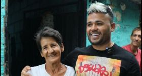 El intérprete continúa ascendiendo en su carrera y ya es reconocido como uno de los mejores cantautores de música popular en el país.
