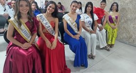 Las candidatas aspirantes al título del reinado departamental del café