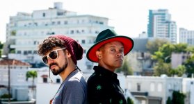 Ritmos tribales, electrónica y misticismo se fusionan en el nuevo álbum del dúo.