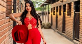 La cucuteña Natalia Arenas inicia su carrera artística con ‘No te creas tan importante’.