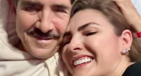 Una tragedia doméstica golpeó de lleno a la familia de la presentadora Ana Karina Soto, quien atraviesa días de angustia luego de que la vivienda donde creció, en Cúcuta, quedara envuelta en llamas mientras su padre, Gustavo Soto, se encontraba en el interior.