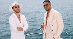 Romeo Santos y Prince Royce lanzan ‘Better Late Than Never’, su primer álbum conjunto y un hito para la música tropical.